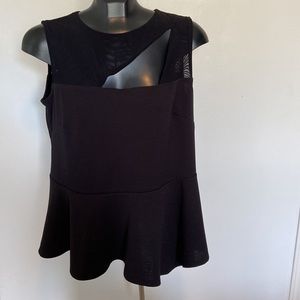 Black pendulum top